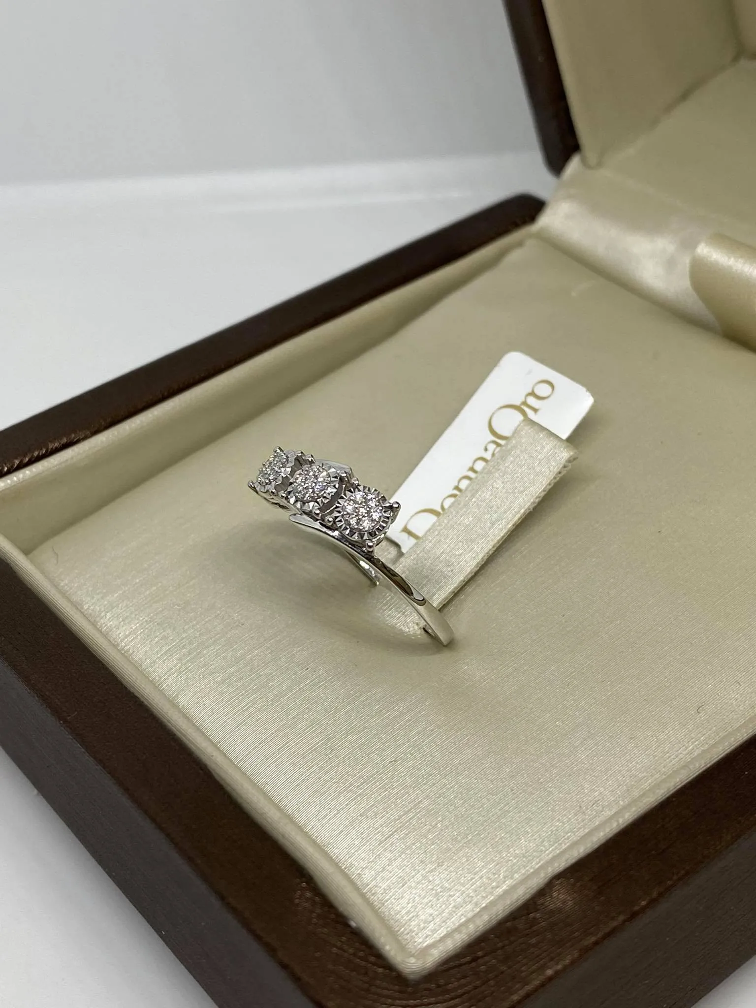 Anello Donna Oro Trilogy in oro bianco e brillanti DIAF4948.009