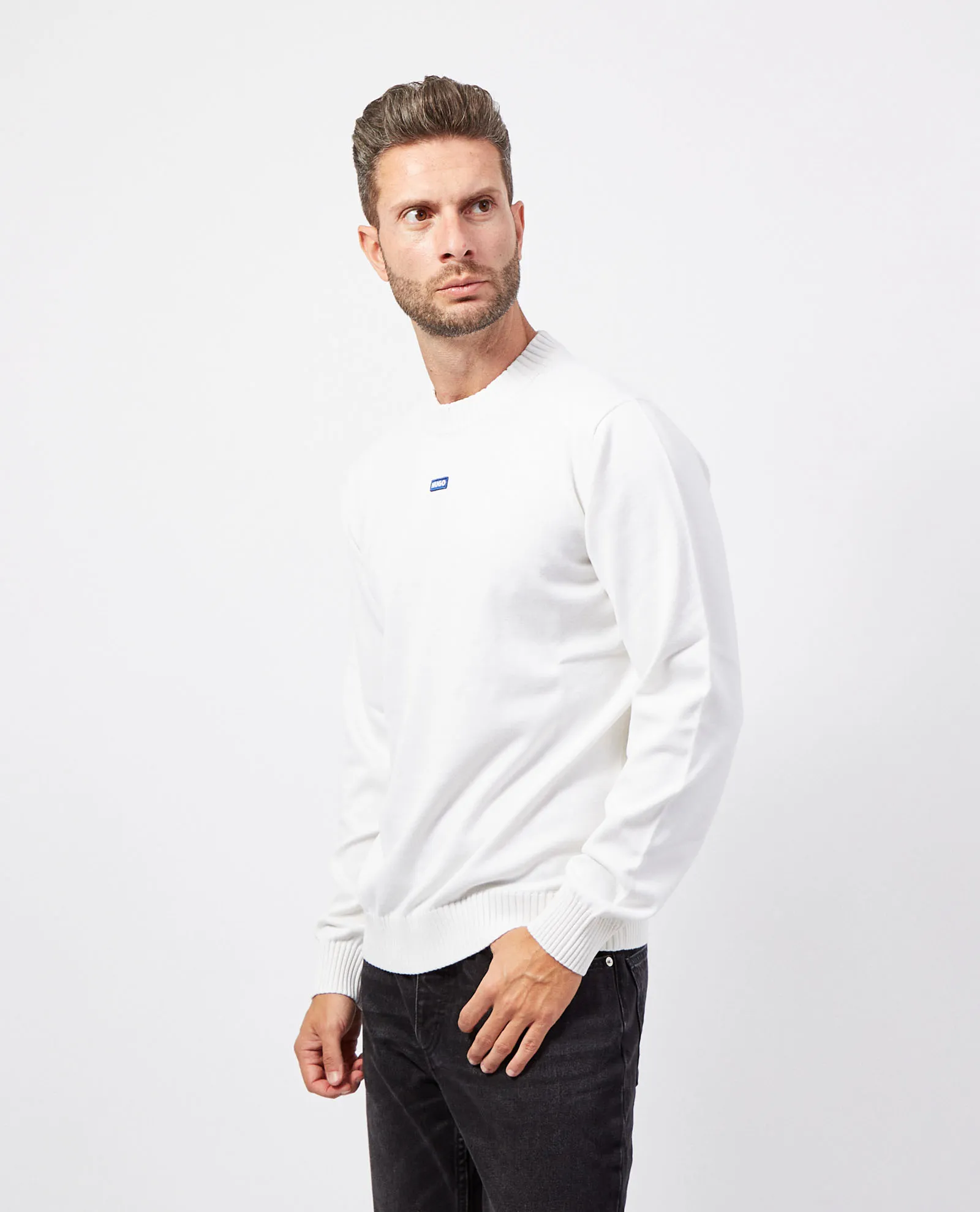 HUGO      Maglia in cotone di Hugo con etichetta logata blu