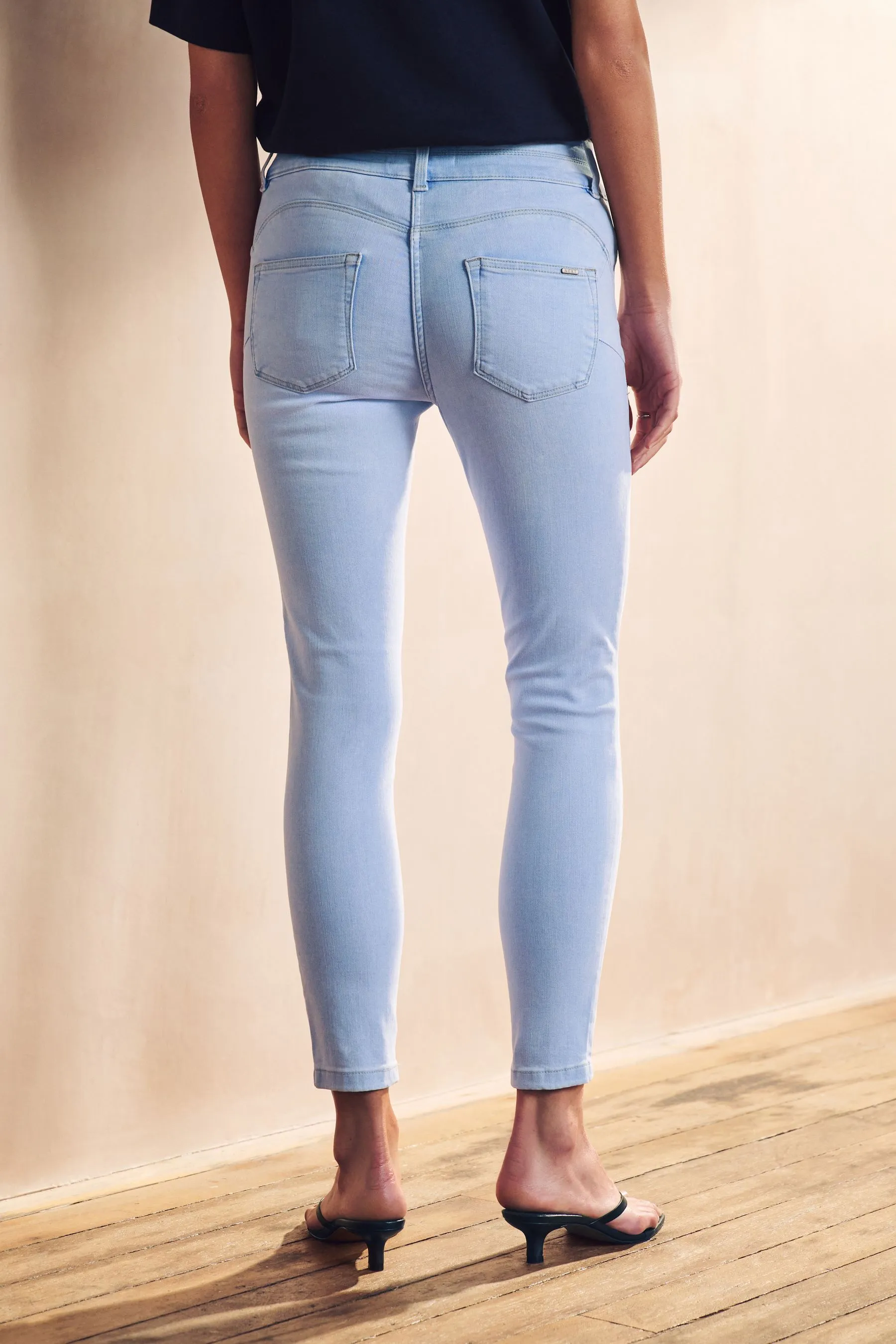 Jeans skinny effetto push-up, snellente e modellante